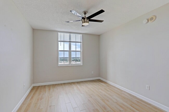 Building Photo - 651 Okeechobee Blvd
