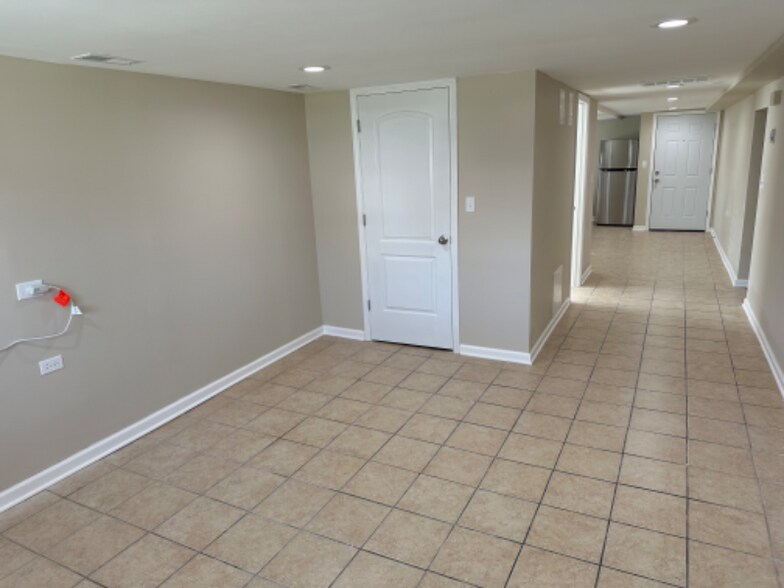 Building Photo - 2236 N Nagle Ave