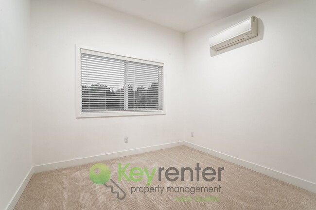 Building Photo - Newly Constructed 3 Bedroom Home with Vaul...