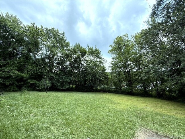 Building Photo - 135 Ramapo Rd