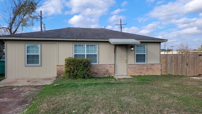 Building Photo - 109 Will St