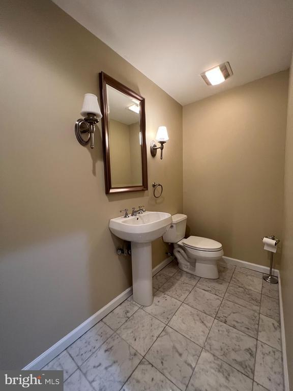 Building Photo - 1811 Chestnut St