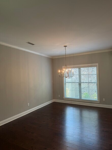 Building Photo - 201 Kelso Ln