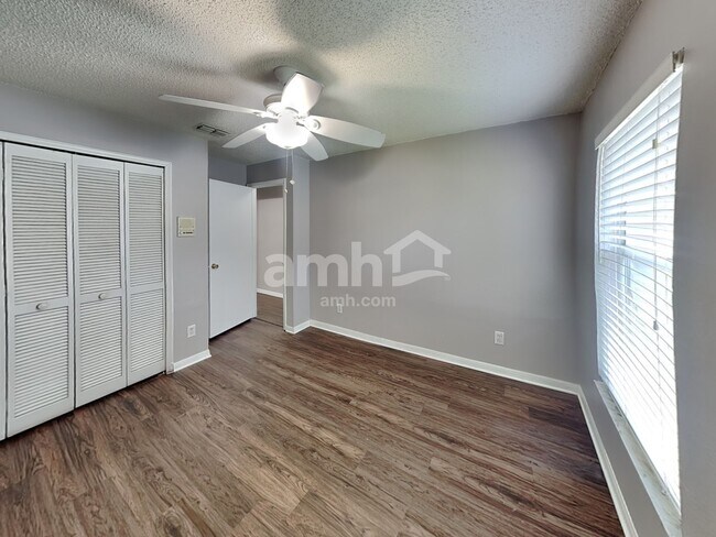 Building Photo - 139 N Cervidae Dr