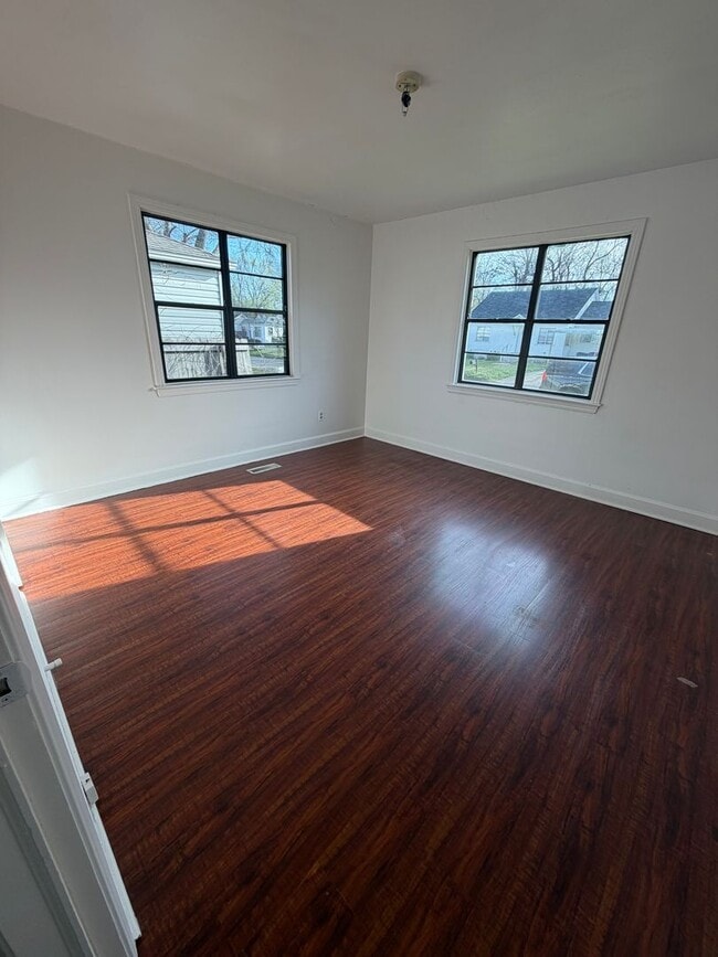 Building Photo - 507 N 34th St