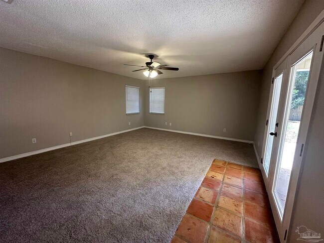 Building Photo - 3202 Swan Ln