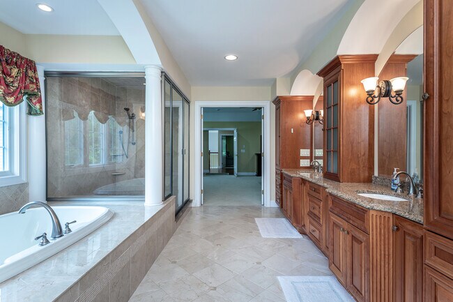 Building Photo - 15 Logging Trail Ln