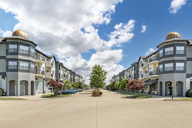 Building Photo - Villaggio Apartments