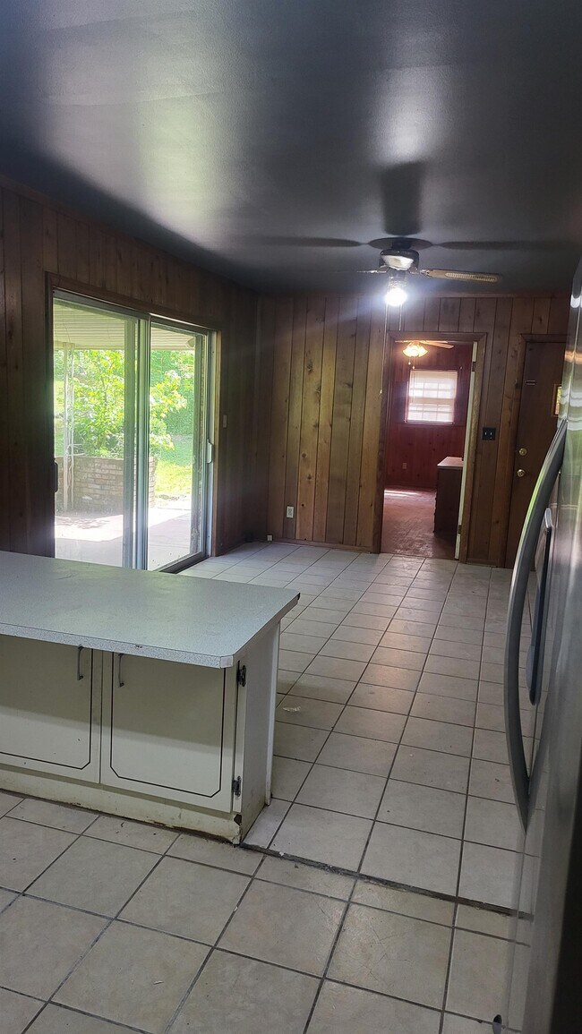 Building Photo - 2541 Meadow Lark Dr