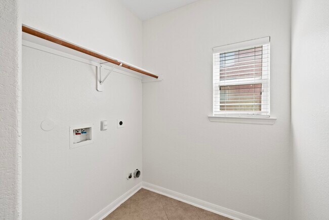 Building Photo - 25210 Doves Gate Ct