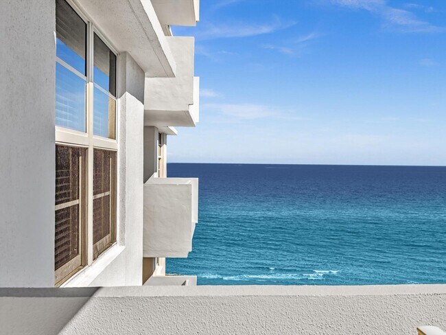 Building Photo - 4505 S Ocean Blvd