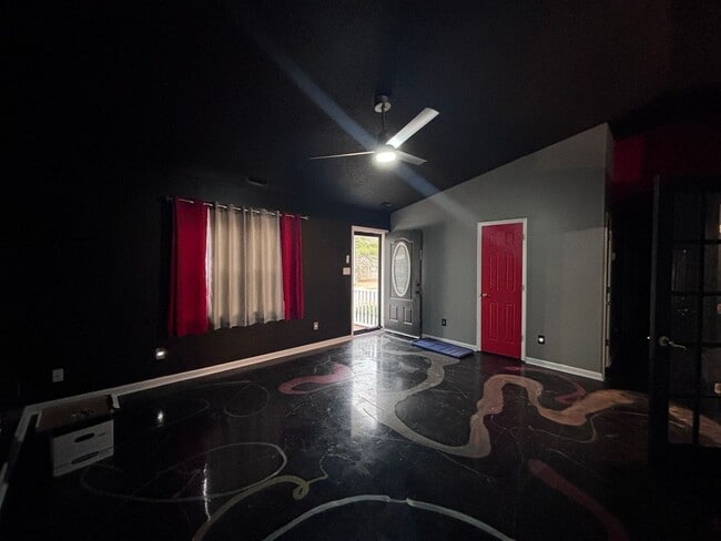 Building Photo - This is a must see!