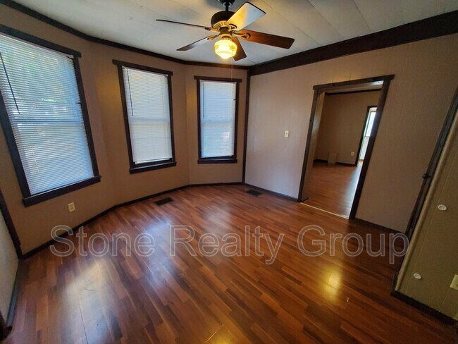 Building Photo - 2044 N 11th St