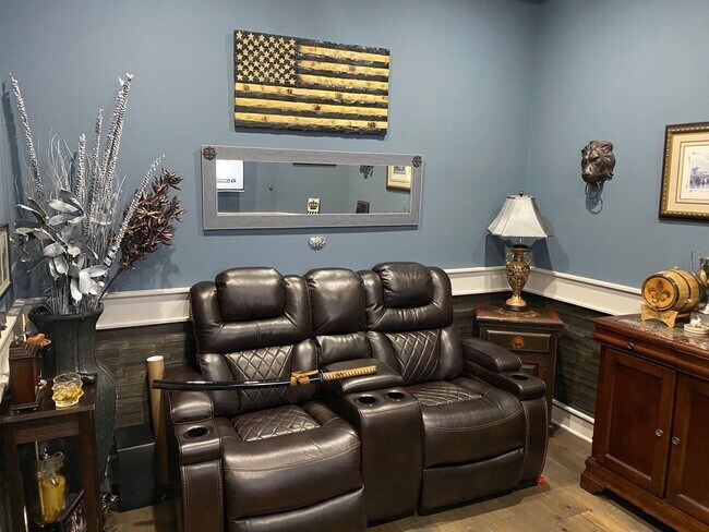 Building Photo - VIDEOTOUR: Executive-Style Custom Home, Incredible Quality! PETS WELCOME