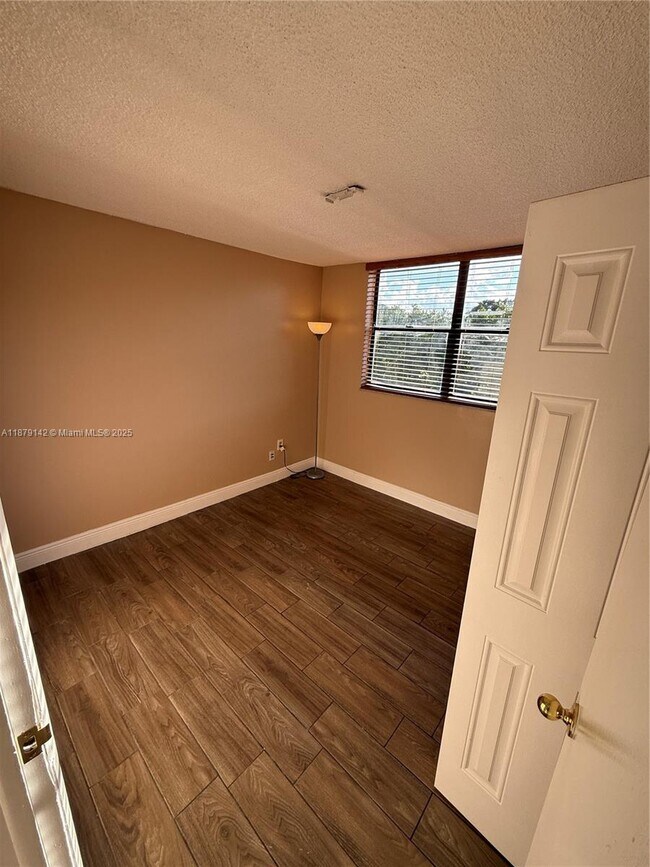 Building Photo - 8006 SW 149th Ave