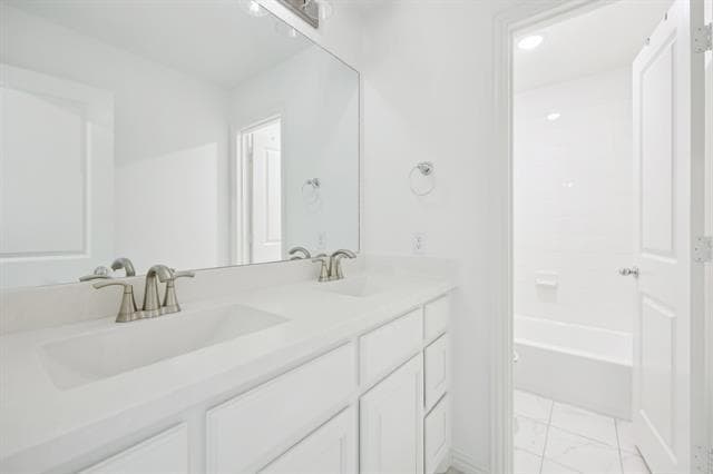 Building Photo - 4101 Hawthorn Dr