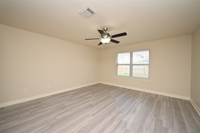 Building Photo - 1506 York Creek Dr