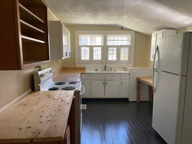 Building Photo - 1115 Macon Hwy