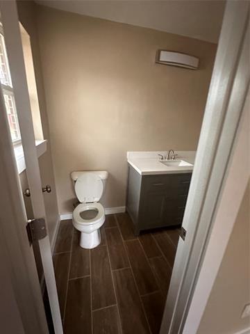 Building Photo - 1210 W Hall St