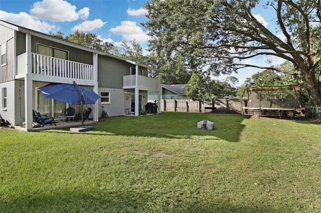 Building Photo - 18423 Swan Lake Dr