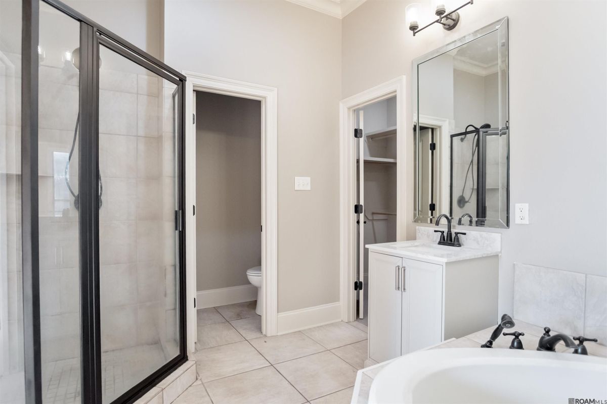 Building Photo - 1642 Ruelle De Grace Dr