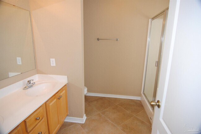 Building Photo - 14630 Innerarity Point Rd