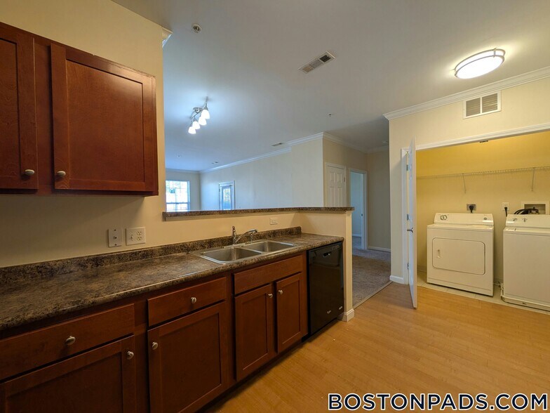 Building Photo - 311 Lowell St