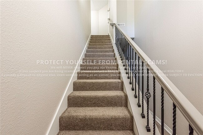 Building Photo - 758 W Breeze Cove