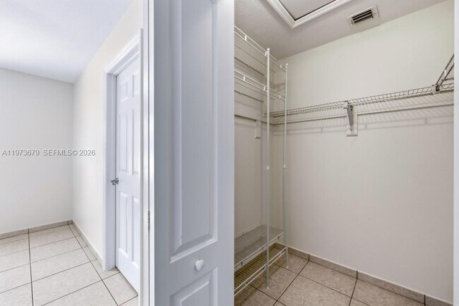 Building Photo - 3072 NW 14th St