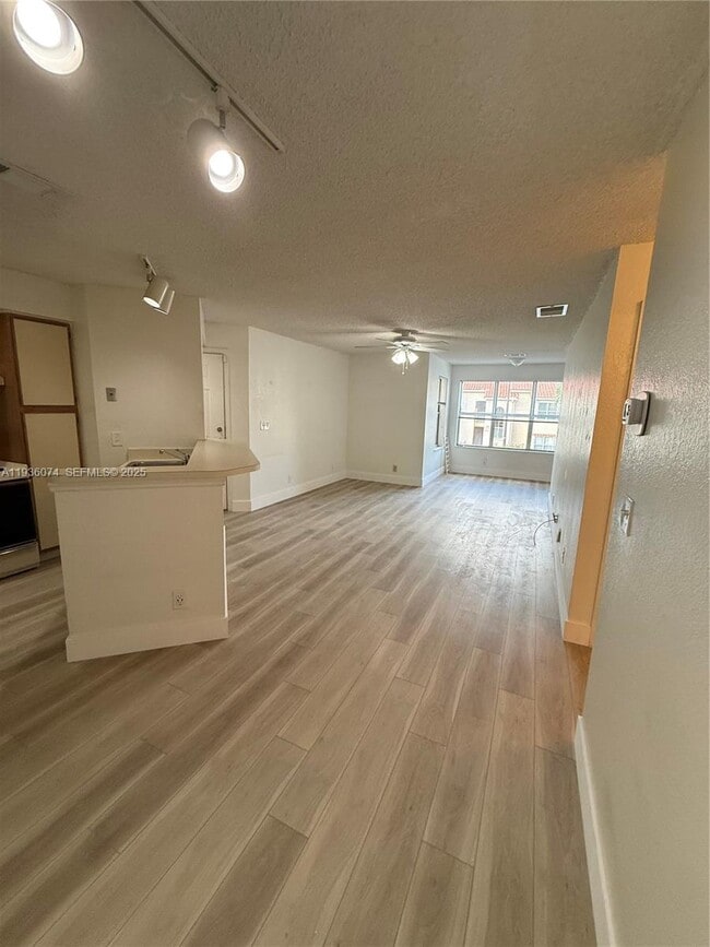 Building Photo - 3350 Pinewalk Dr N