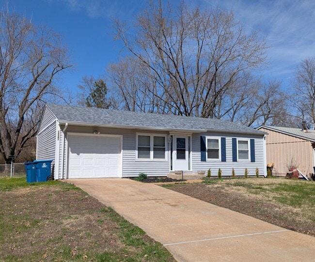 Building Photo - Stylish Santa Maria Stunner - **1/2 off First Month's Rent!!**