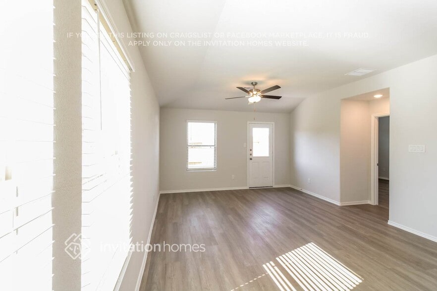 Building Photo - 10915 Heliosphere Wy