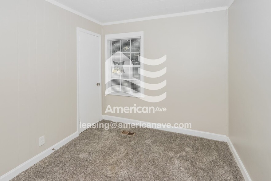 Building Photo - 104 Bowden Dr