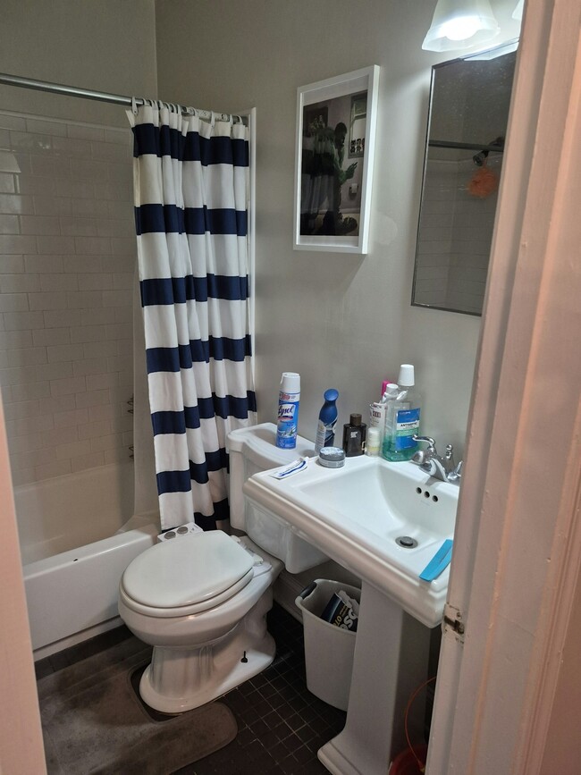 Building Photo - 1641 New Jersey Ave NW