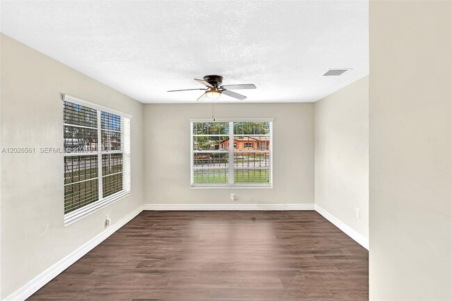 Building Photo - 20622 NW 23rd Ct