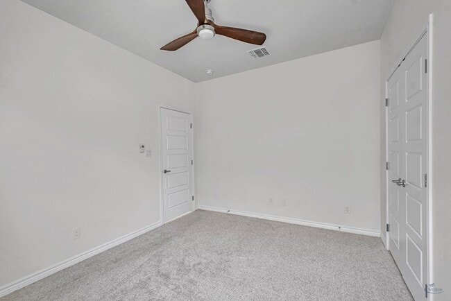 Building Photo - 1813 Wrigley Dr