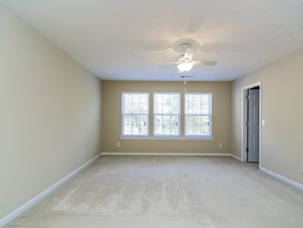 Building Photo - 341 Meadows Ln