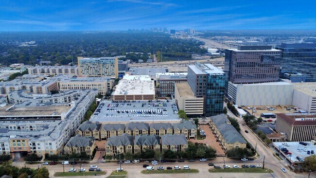 Building Photo - 12790 Yorkstone Dr