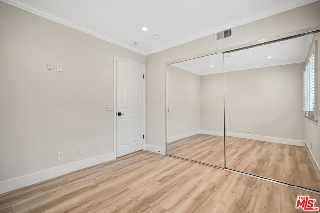 Building Photo - 4016 Cam Plano