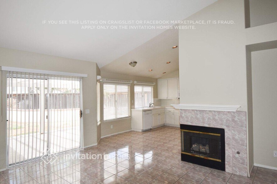 Building Photo - 10025 Miracanto Way