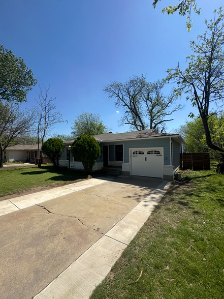 Building Photo - 1007 Emery St