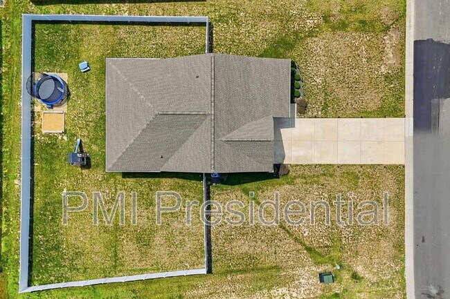 Building Photo - 11070 Chappell Crk Cir