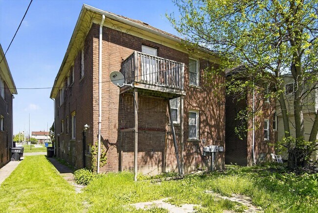Building Photo - 3825 Waverly St