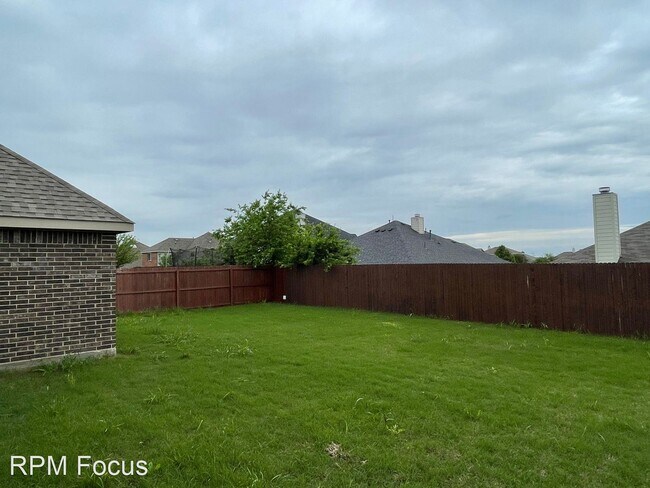 Building Photo - 4 br, 2.5 bath House - 217 Eagle Ridge Rd.