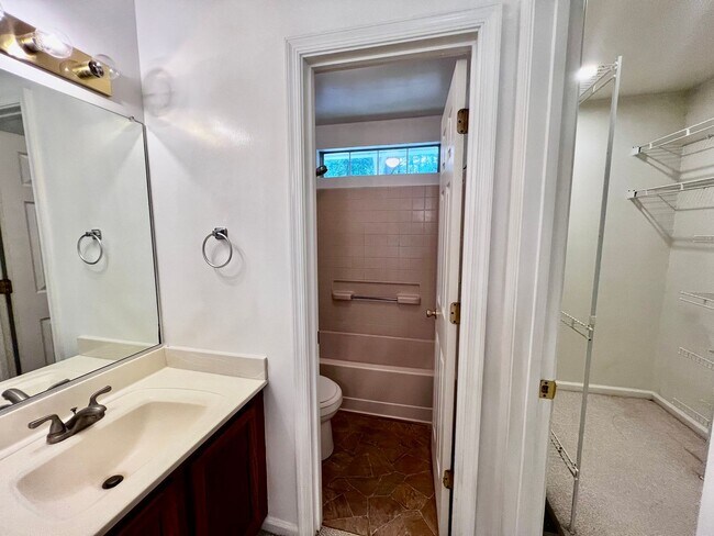 Building Photo - Open House 10AM-12PM Saturday the 13th! Move-In Special: Receive $1,300 off your first full month...