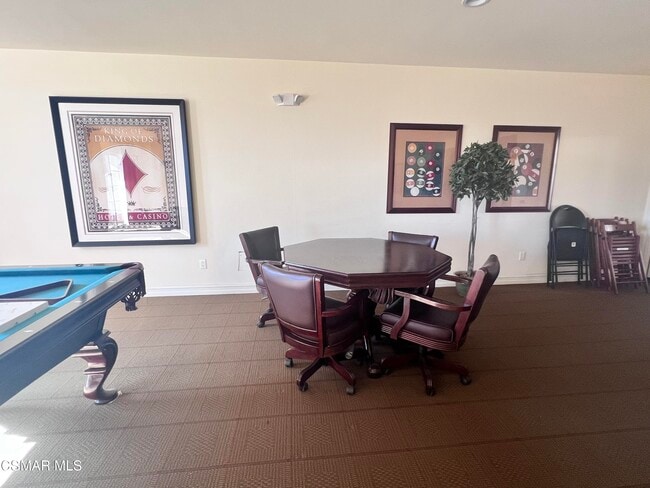 Building Photo - 14242 Burbank Blvd