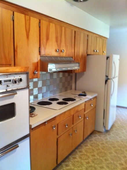 Building Photo - 1010 NE Duncan Ln