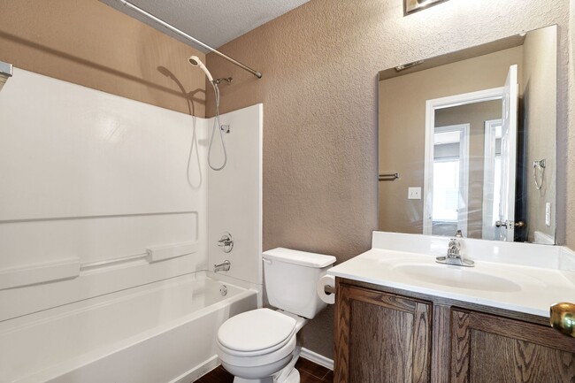 Building Photo - ***APPLICATION CURRENTLY UNDER REVIEW***Mo...