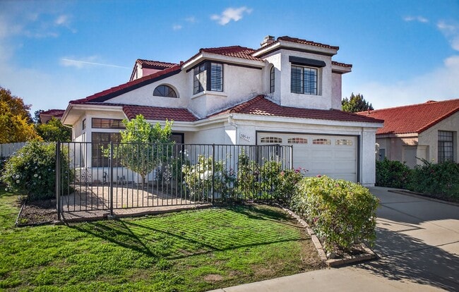 Building Photo - 3-Bedroom 2-Story Redlands Home with Big Backyard