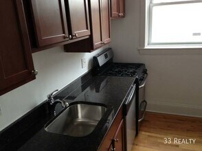 Building Photo - 1625 W Farwell-2N
